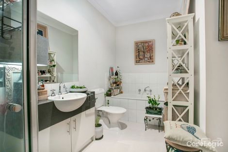 Property photo of 27/40 McCubbin Way Caroline Springs VIC 3023