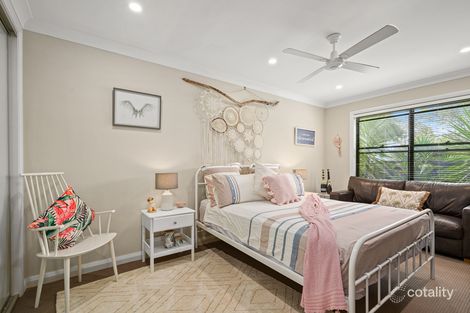 24 Adelaide Ave, Umina Beach, NSW 2257