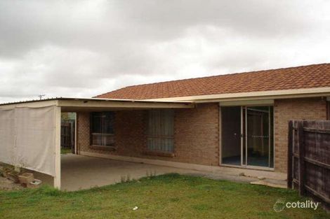 13 Lycoris St, Crestmead, QLD 4132