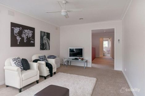 Property photo of 30 Rolloway Rise Chirnside Park VIC 3116