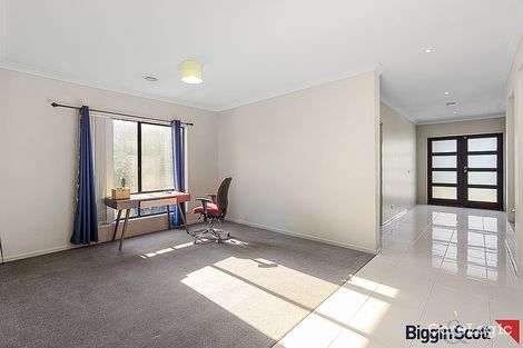 Property photo of 12 Parkvista Drive Truganina VIC 3029