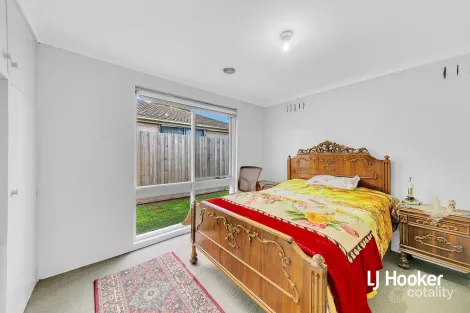 Property photo of 2 Kinloch Road Melton VIC 3337