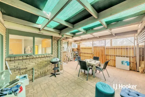 Property photo of 2 Kinloch Road Melton VIC 3337