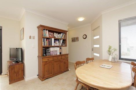 Property photo of 8/25 Rossmore Drive Madeley WA 6065