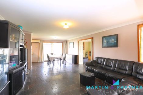 Property photo of 27 Columbus Avenue St Clair NSW 2759