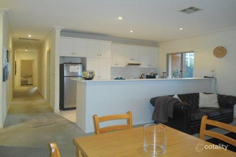 Property photo of 2 Brigalow Avenue Kensington Gardens SA 5068