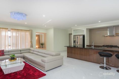 Property photo of 9 Rotherham Brace Caversham WA 6055