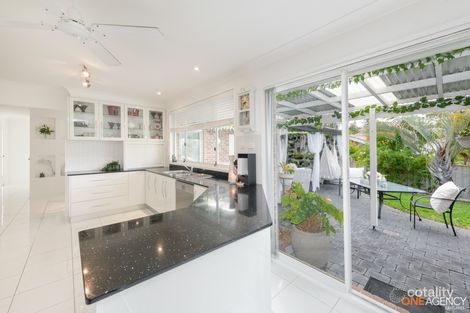 Property photo of 3 Cinnabar Close Caves Beach NSW 2281