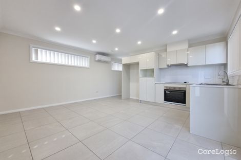 Property photo of 2 Ferdinand Place Rosemeadow NSW 2560