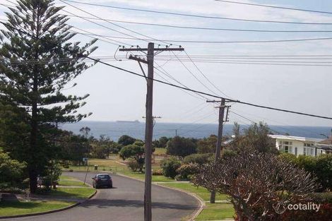 Property photo of 79 Macquarie Grove Caves Beach NSW 2281