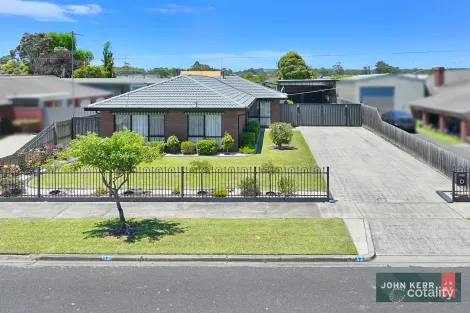 13 Ferguson St, Moe, VIC 3825