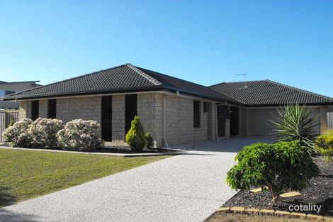 17 Sandow St, Pacific Pines, QLD 4211