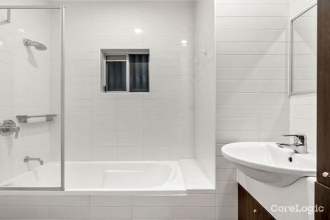 Property photo of 305/33 Lytton Road East Brisbane QLD 4169