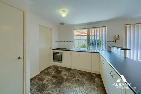 Property photo of 26 Lakeside Drive McKail WA 6330