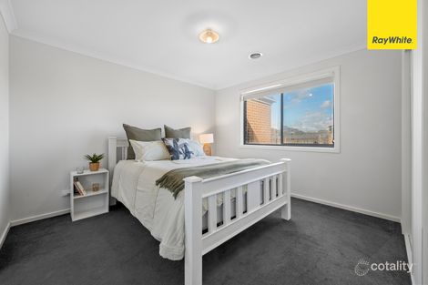 Property photo of 2/4 The Grove Melton West VIC 3337