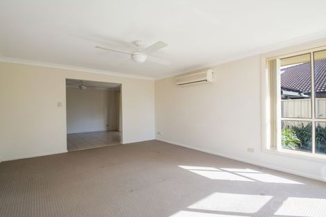 Property photo of 35 Hatchinson Crescent Jamisontown NSW 2750