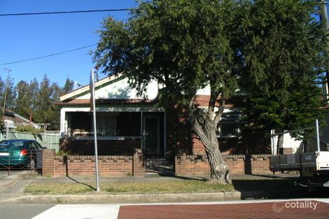 18 Bellombi St, Campsie, NSW 2194