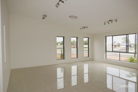 Property photo of 9 Maranda Street Emerald QLD 4720