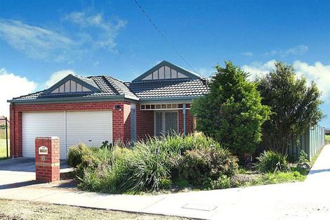 129 Malmsbury Dr, Meadow Heights, VIC 3048