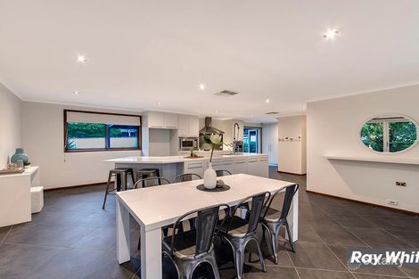 Property photo of 28 Kinleyside Crescent Weetangera ACT 2614