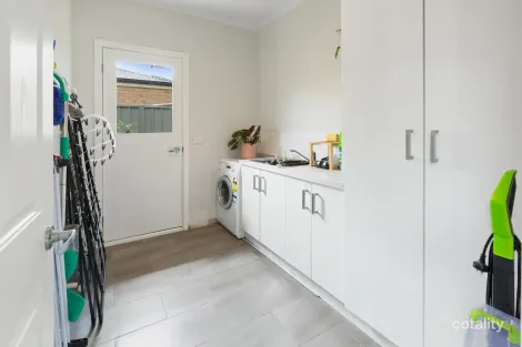 Property photo of 87 Cambridge Drive Mansfield VIC 3722