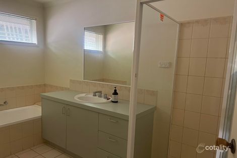 Property photo of 8 Answer Close Sydenham VIC 3037