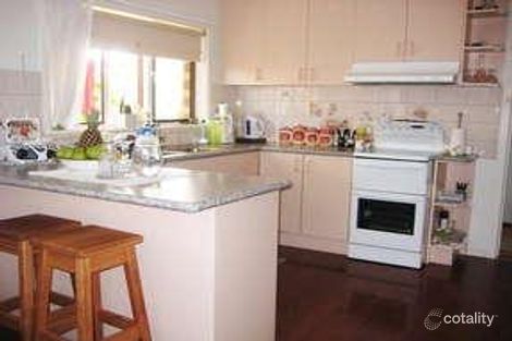 Property photo of 33 Mulhall Drive St Albans VIC 3021