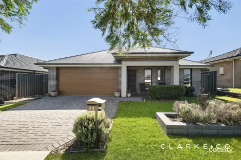 Property photo of 44 Ridgeview Drive Cliftleigh NSW 2321