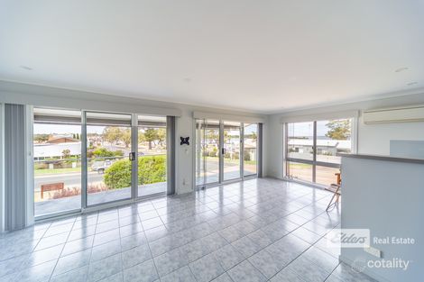Property photo of 1/1 Main Road Paynesville VIC 3880