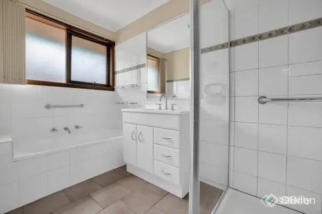 Property photo of 207 Shaws Road Werribee VIC 3030