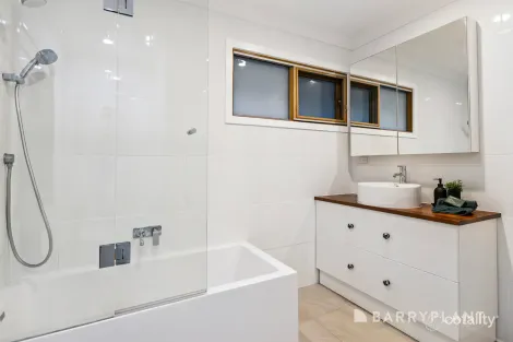 Property photo of 37 Finmere Crescent Upper Ferntree Gully VIC 3156