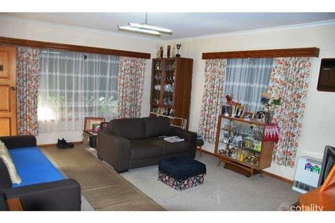 Property photo of 20 Lisfarron Avenue Cobram VIC 3644
