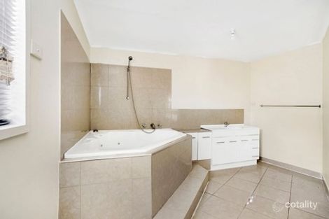 Property photo of 3 Budgie Court Werribee VIC 3030