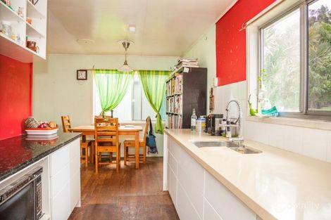 Property photo of 11 Mallon Street Dunwich QLD 4183