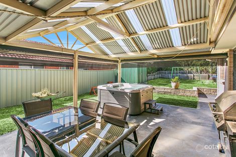 Property photo of 17 Wolfgang Road Albion Park NSW 2527
