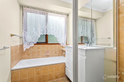 Property photo of 18 Allinga Drive Oak Flats NSW 2529