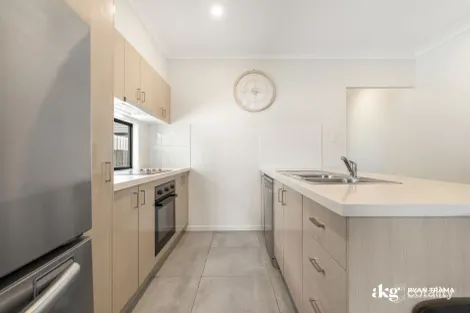 Property photo of 12 Haystack Close Park Ridge QLD 4125