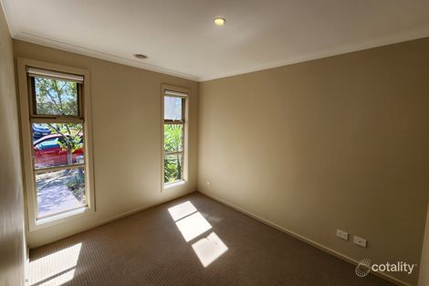 Property photo of 32 Waves Drive Point Cook VIC 3030