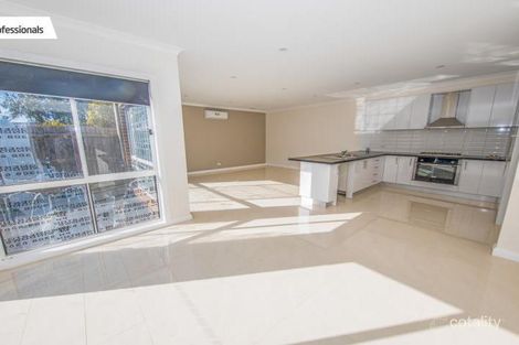 Property photo of 1 Sunderland Way Melton West VIC 3337