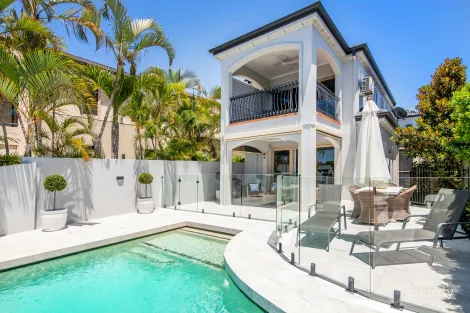 Property photo of 8039 The Parkway Hope Island QLD 4212