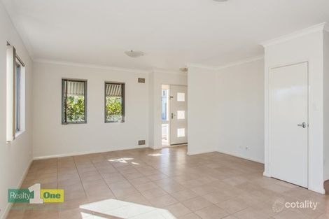 Property photo of 38 Aquaviva Circle Viveash WA 6056