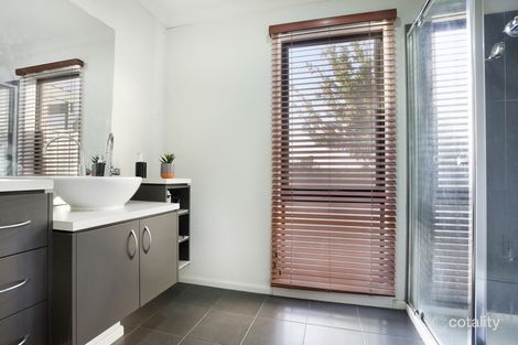 Property photo of 22 Stately Drive Cranbourne East VIC 3977
