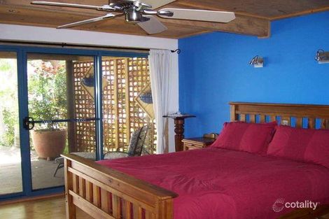 Property photo of 1 Omaru Place Summerland Point NSW 2259