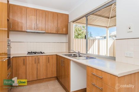 Property photo of 38 Aquaviva Circle Viveash WA 6056