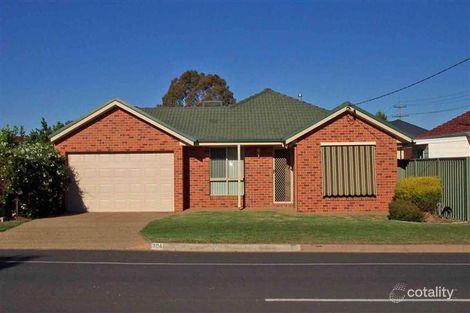 304 Moore St, Lavington, NSW 2641