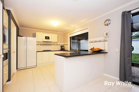 Property photo of 4 Oakmont Place Cranbourne West VIC 3977
