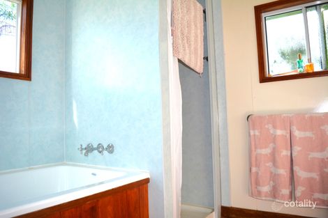 Property photo of 62 Thistle Street Blackall QLD 4472