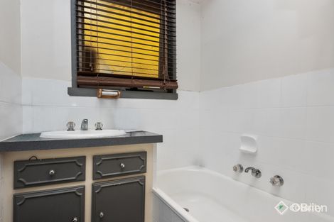 Property photo of 132 Burke Road Ferntree Gully VIC 3156