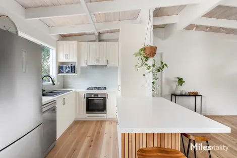 Property photo of 2/126 Somers Avenue Macleod VIC 3085