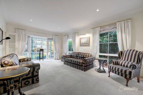 Property photo of 2 Silverleaf Court Forest Hill VIC 3131